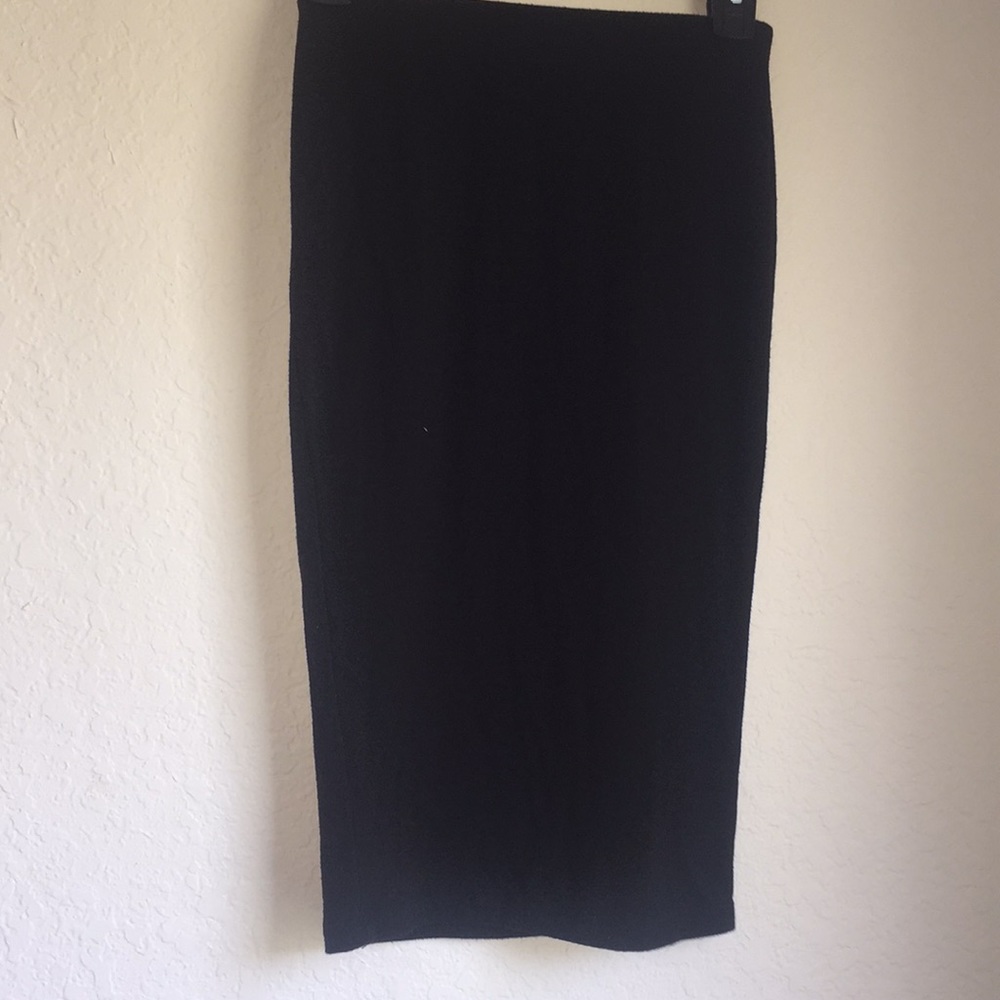 Black bodycon/pencil skirt